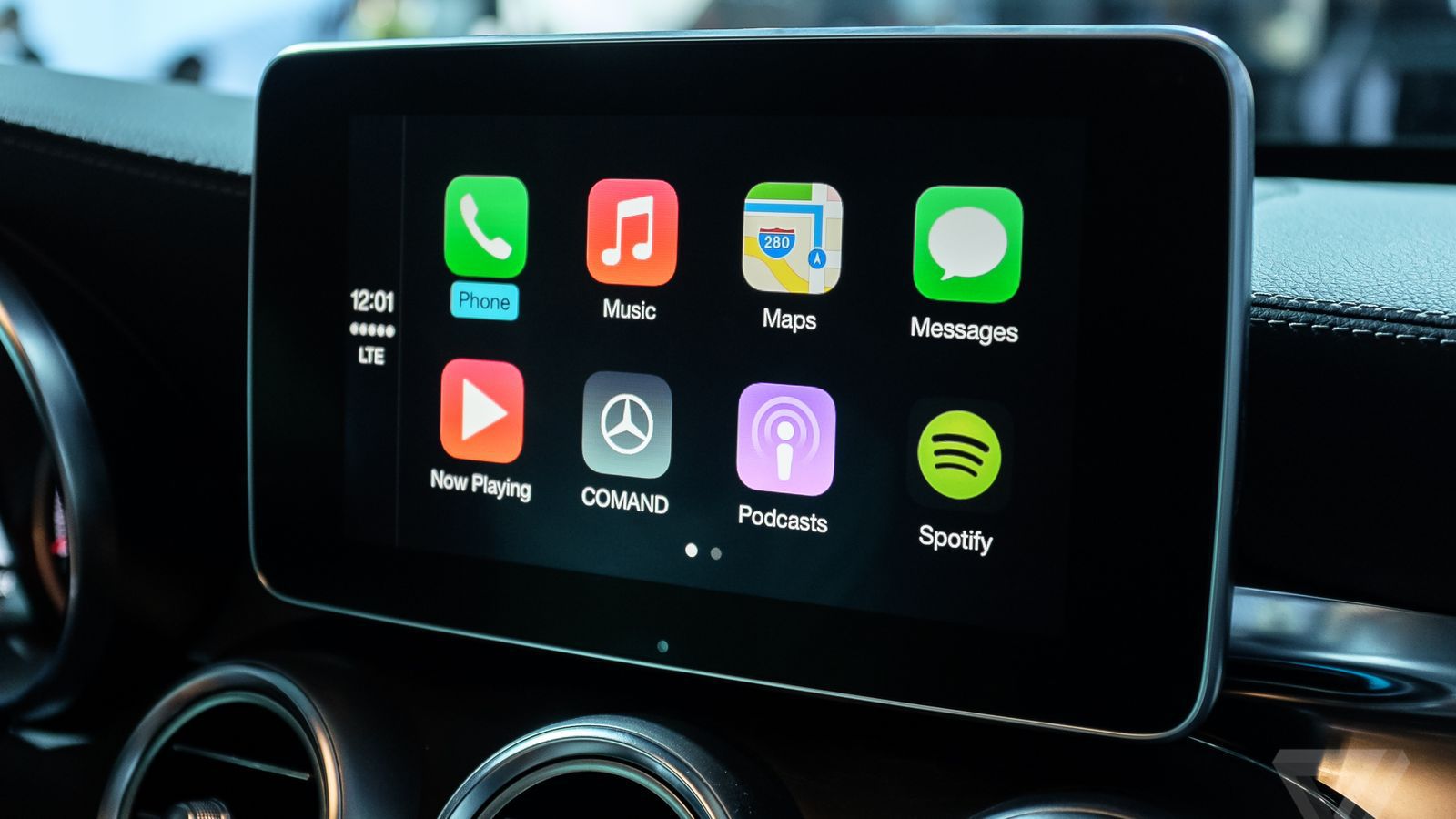 Outil d'activation Apple CarPlay & Android Auto pour Mercedes Benz